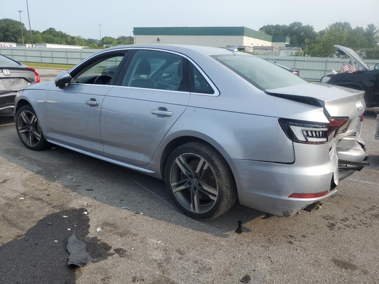 WAUENAF40JA072378 2018 AUDI A4 - Image 2