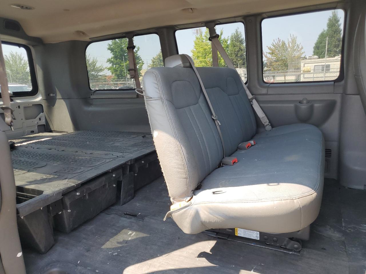 1GNSHBF44C1138976 2012 Chevrolet Express G1500 Ls