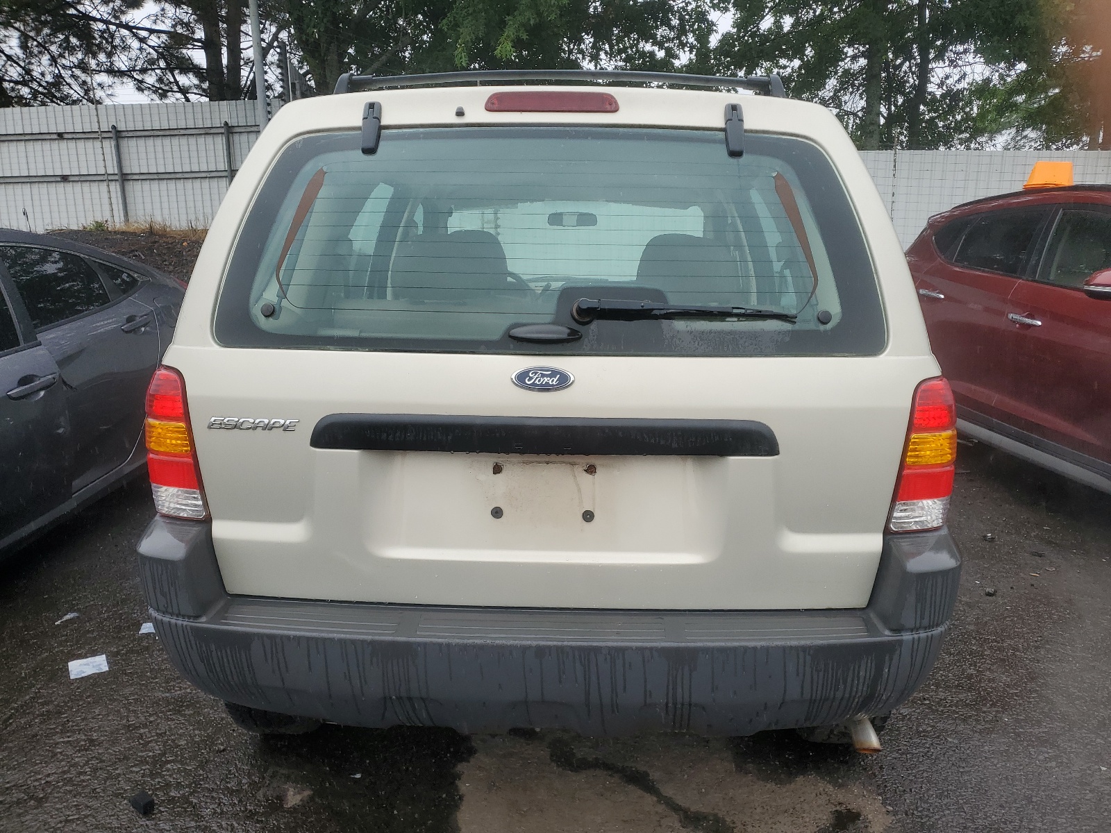 1FMYU92183KD18986 2003 Ford Escape Xls
