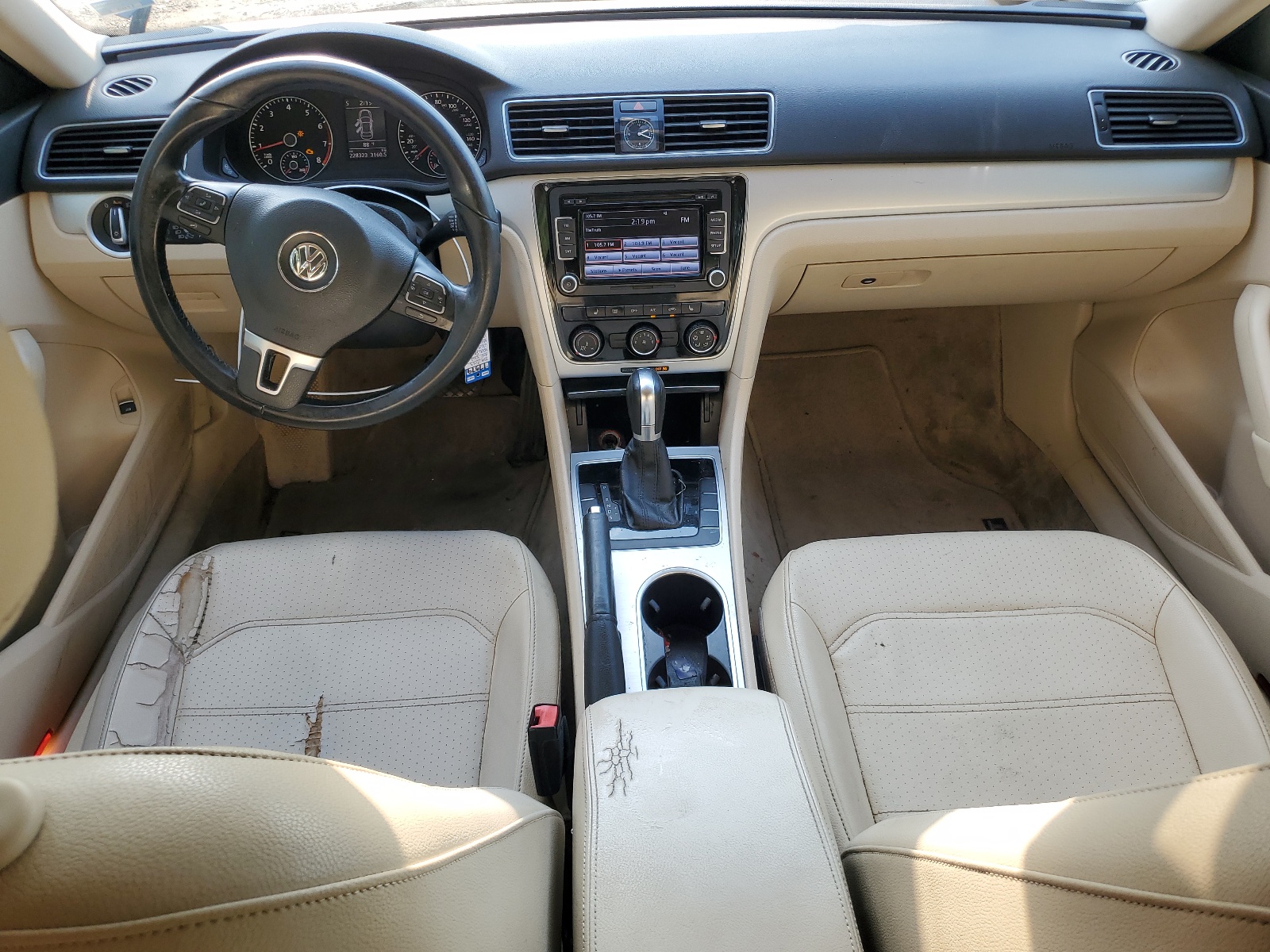 1VWBP7A31DC125306 2013 Volkswagen Passat Se