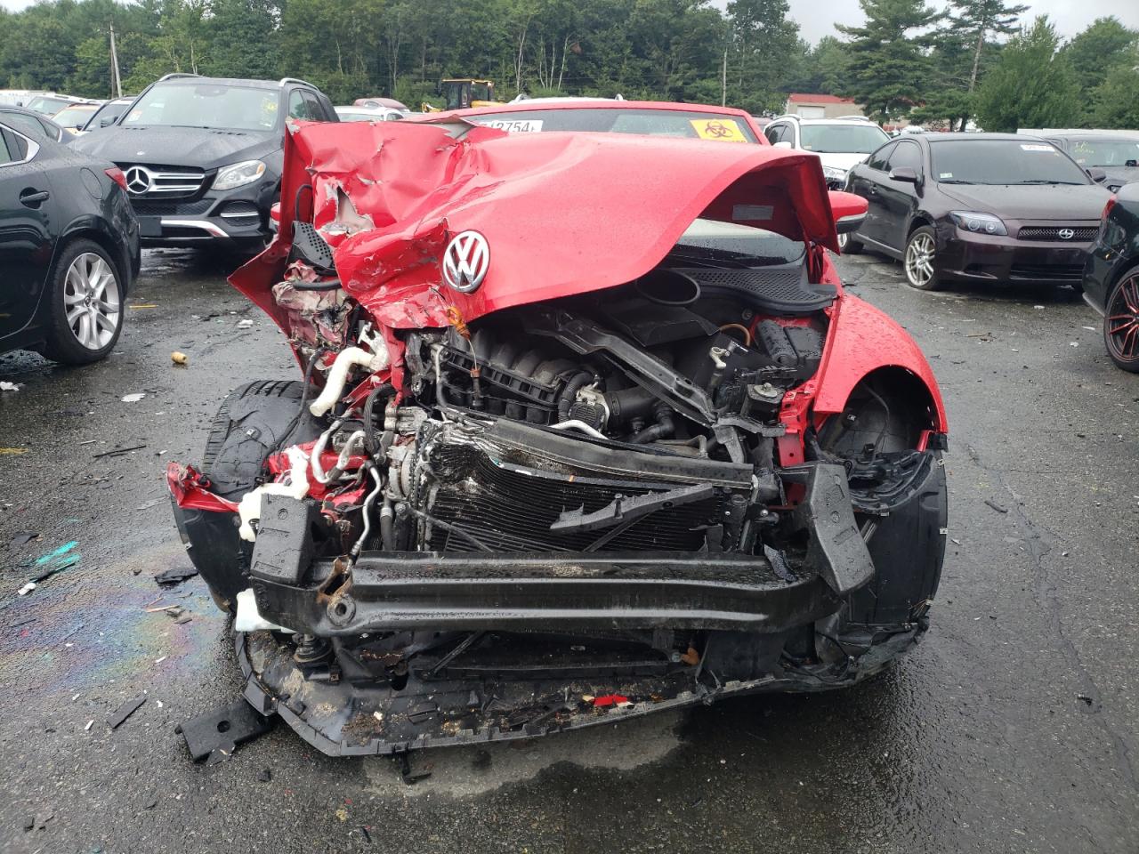 2013 Volkswagen Beetle - Image 5