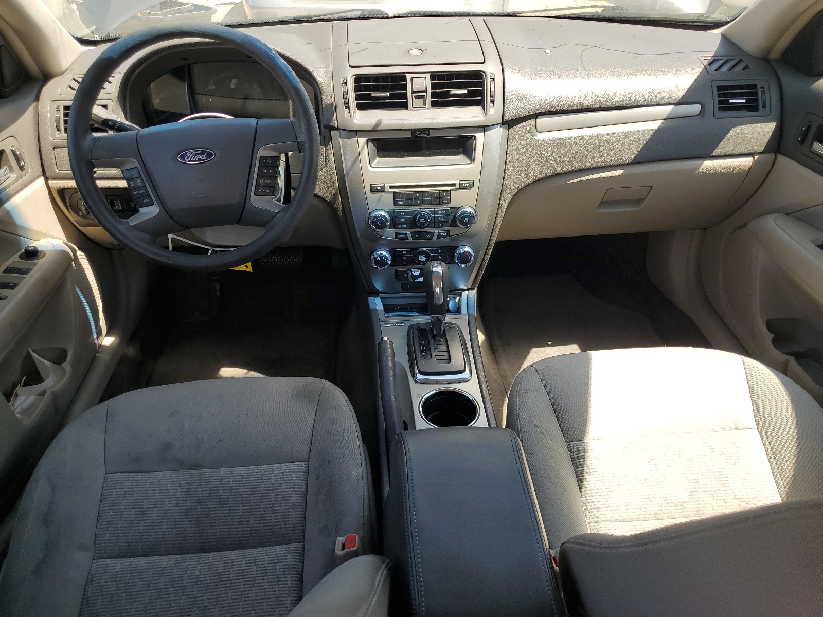 3FAHP0HA1AR377228 2010 Ford Fusion Se