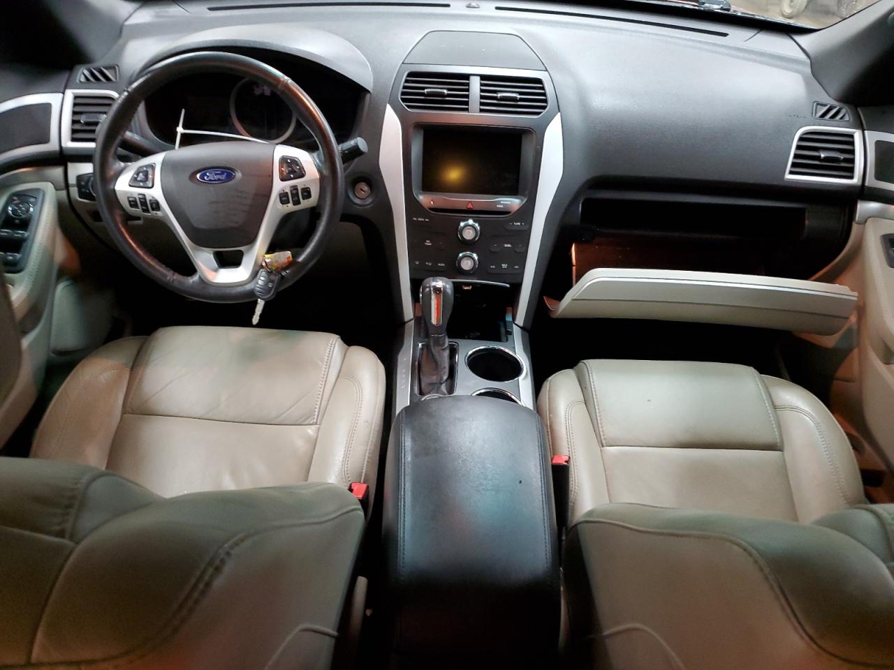 2014 Ford Explorer - Image 8