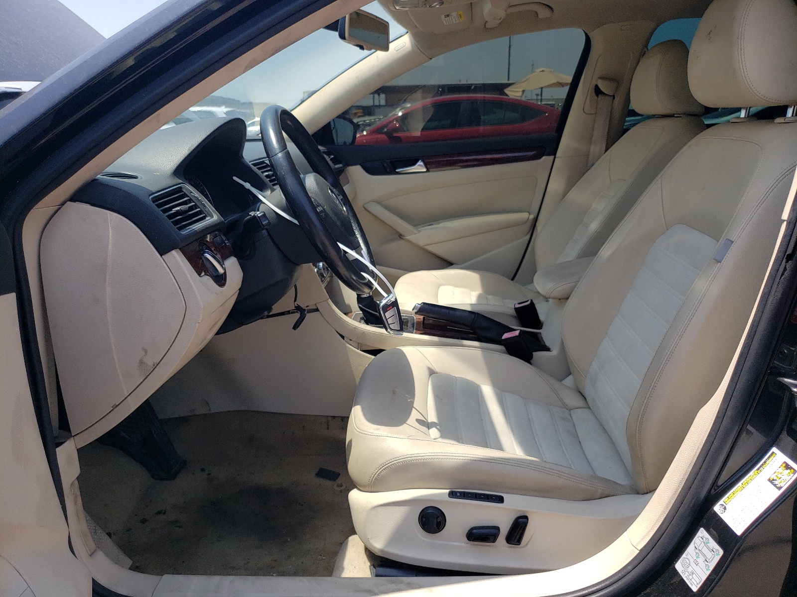 1VWCN7A33CC003622 2012 Volkswagen Passat Sel