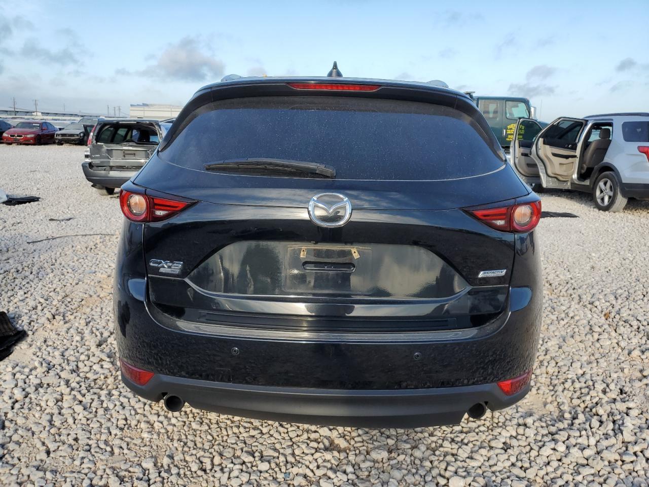 JM3KFBEYXK0605252 2019 Mazda Cx-5 Signature