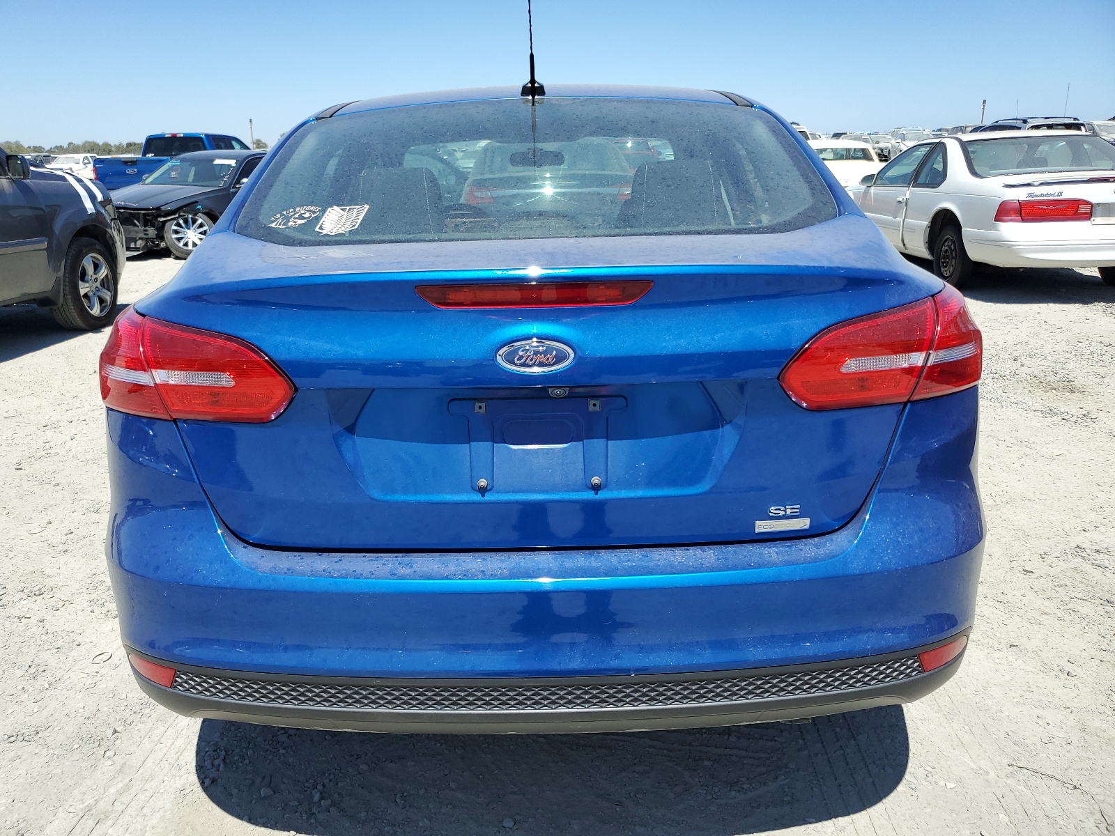 2018 Ford Focus Se vin: 1FADP3FEXJL271171