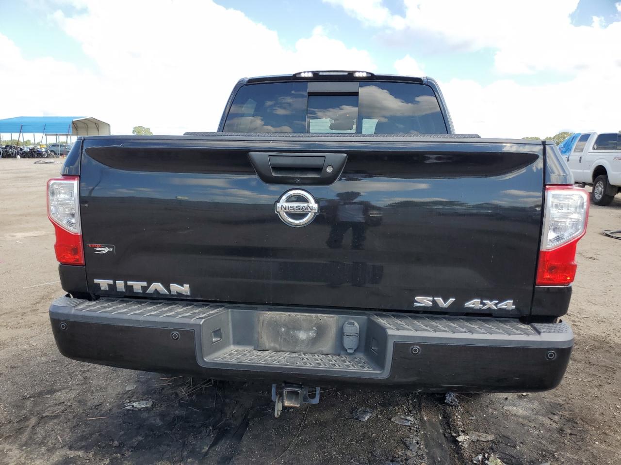 2017 Nissan Titan Sv VIN: 1N6AA1E52HN571951 Lot: 69514054