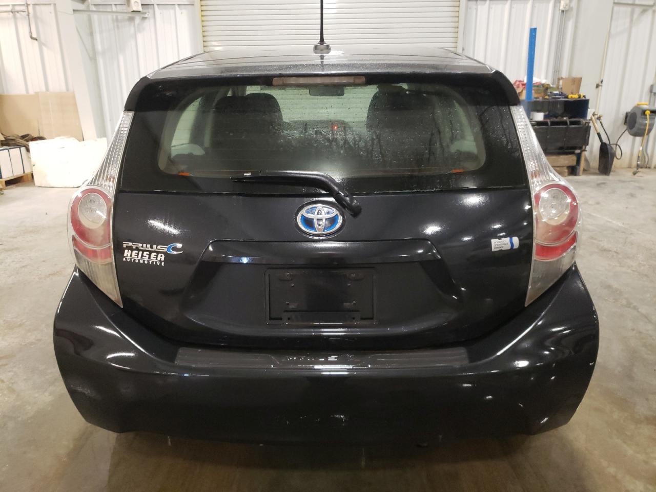 2013 Toyota Prius C VIN: JTDKDTB30D1045980 Lot: 68685444