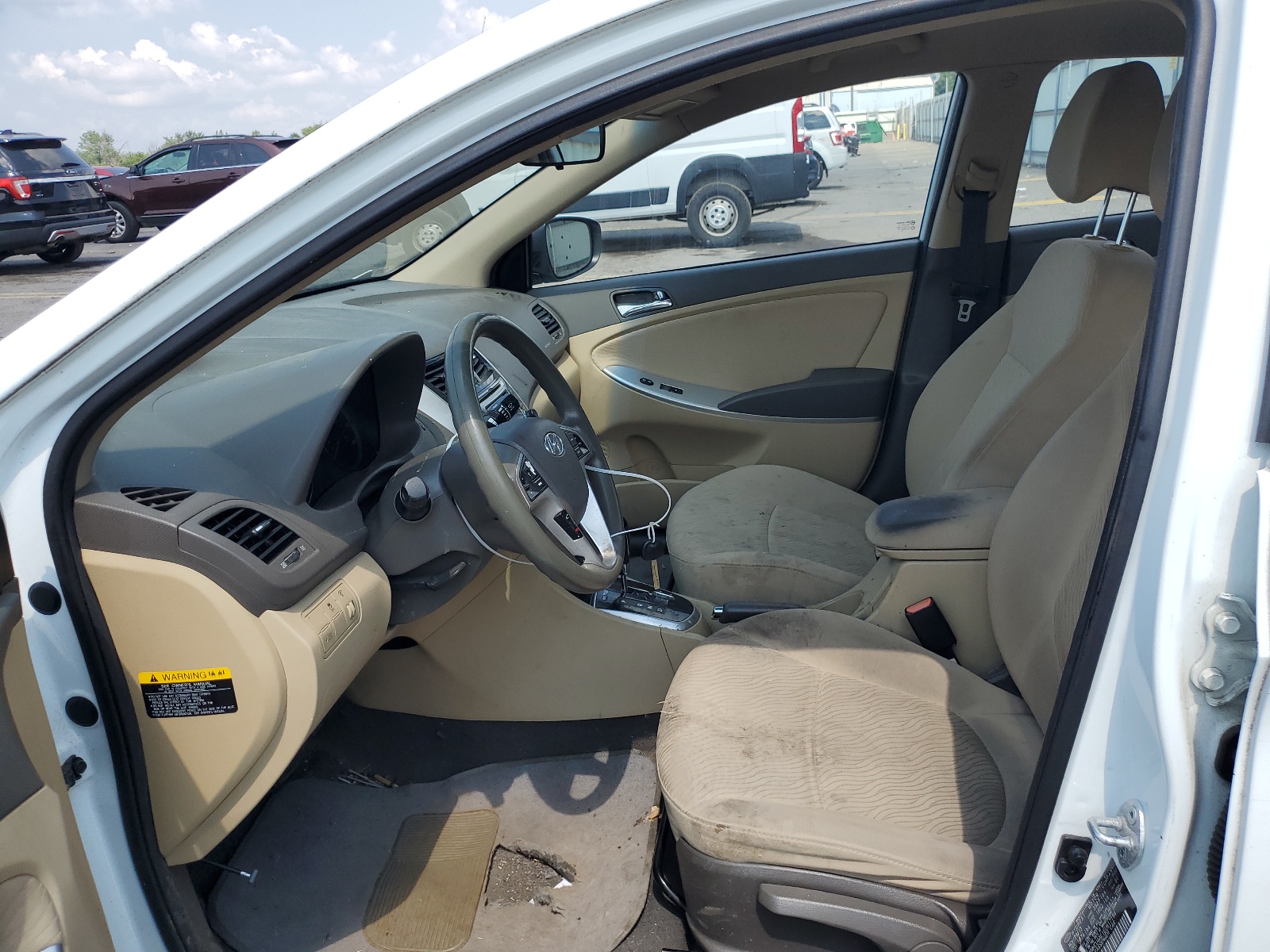 KMHCU4AE1EU617194 2014 Hyundai Accent Gls