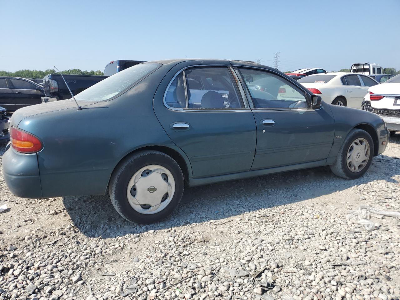 1N4BU31D0RC184339 1994 Nissan Altima Xe