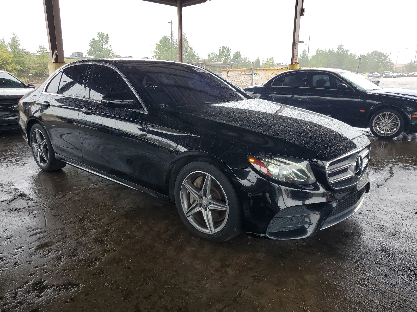 2017 Mercedes-Benz E 300 4Matic vin: WDDZF4KB0HA218205