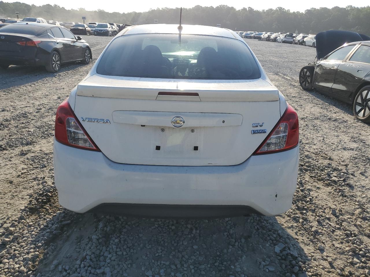 3N1CN7AP3JL845354 2018 Nissan Versa S