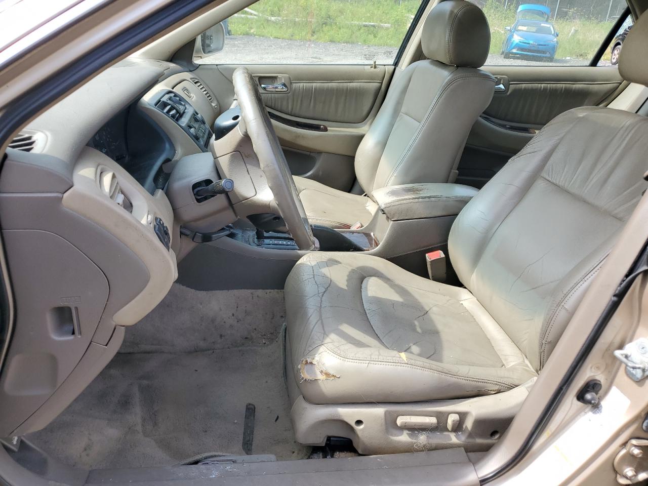 2000 Honda Accord Ex VIN: 1HGCG1653YA028318 Lot: 68681804