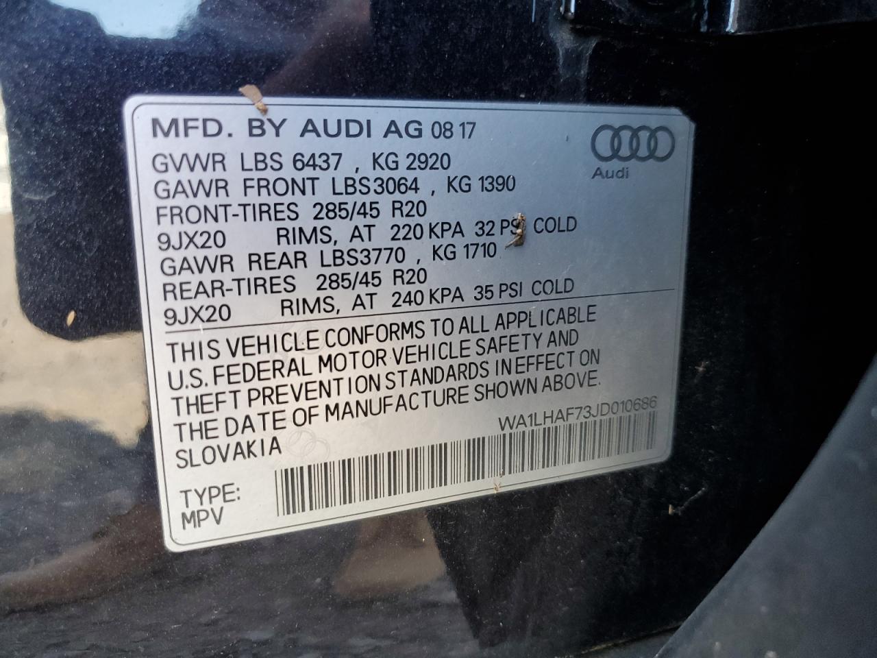 WA1LHAF73JD010686 2018 Audi Q7 Premium Plus