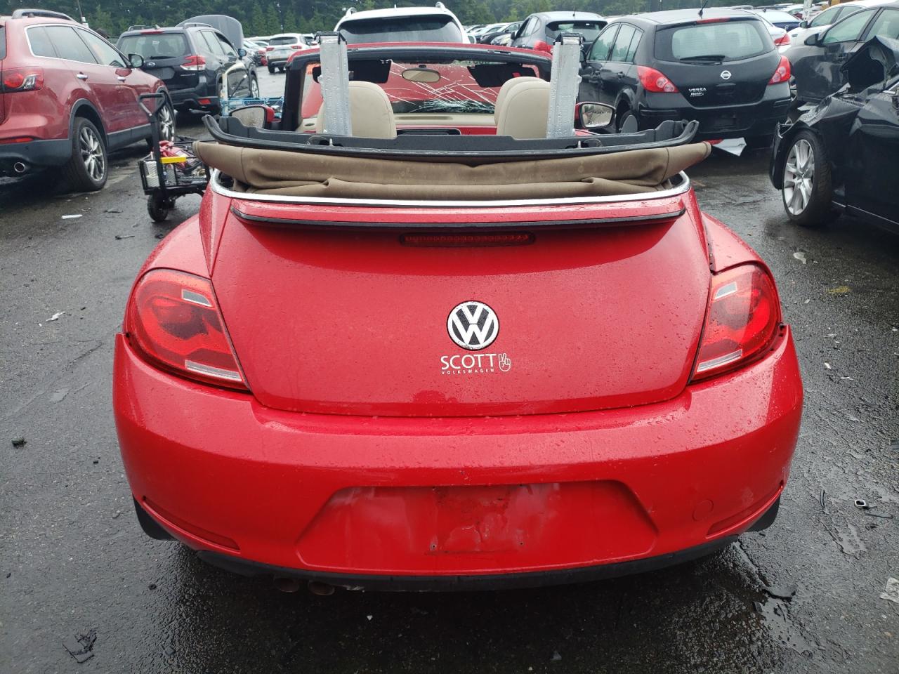 2013 Volkswagen Beetle - Image 6