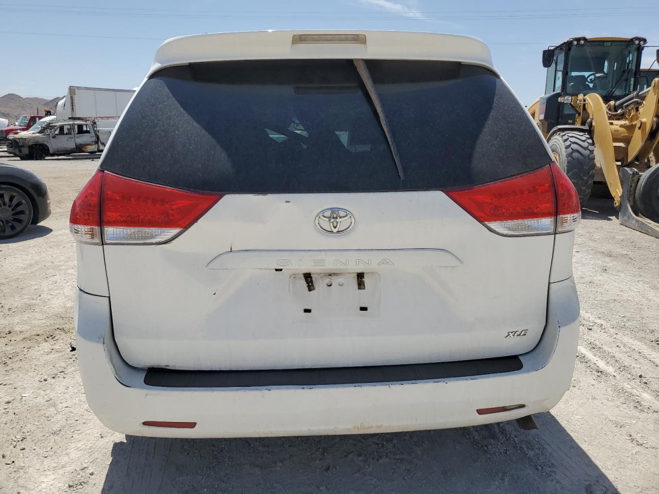 5TDYK3DC1DS405242 2013 Toyota Sienna Xle