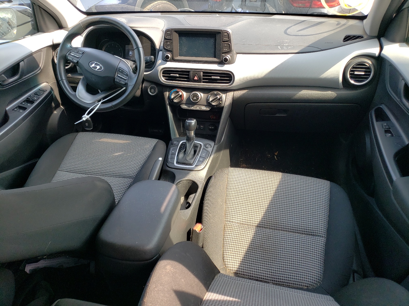 KM8K2CAAXJU088315 2018 Hyundai Kona Sel