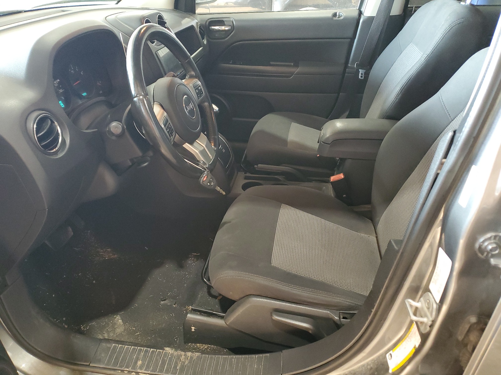 1J4NF1FB5BD278384 2011 Jeep Compass Sport