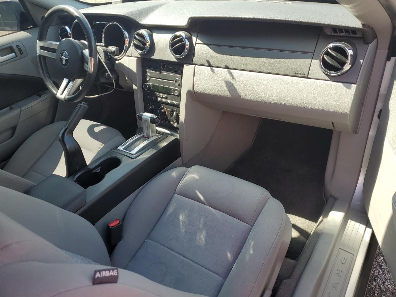 2008 Ford Mustang - Image 8