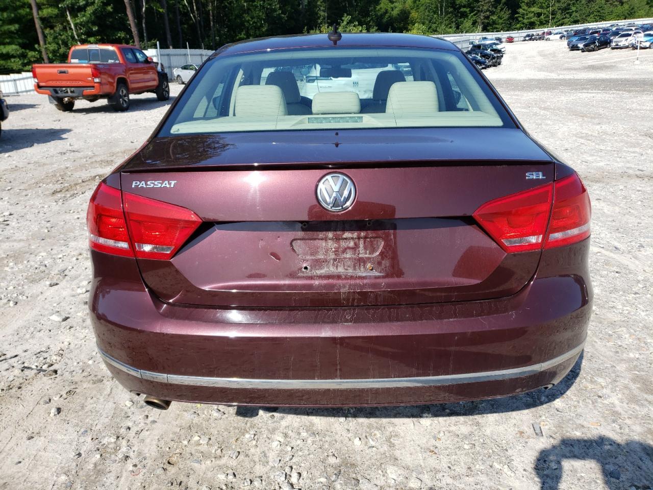 2013 Volkswagen Passat Sel VIN: 1VWCP7A39DC136865 Lot: 68029604