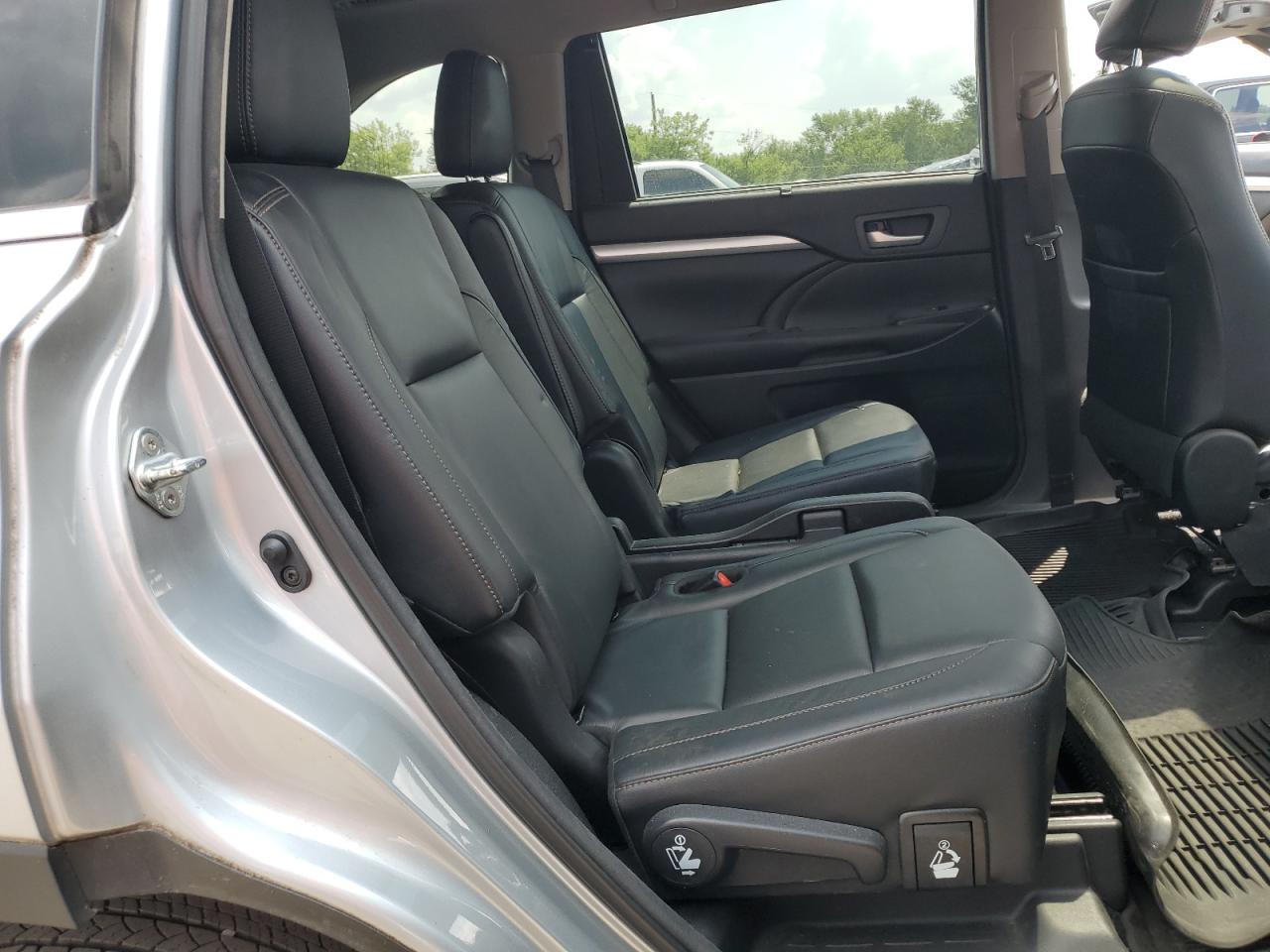 2018 Toyota Highlander Se VIN: 5TDJZRFH5JS534640 Lot: 67287024