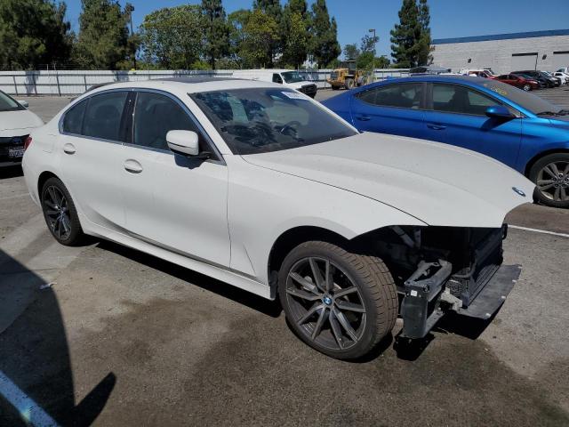 3MW5R7J02L8B23325 BMW 3 Series 330XI 4