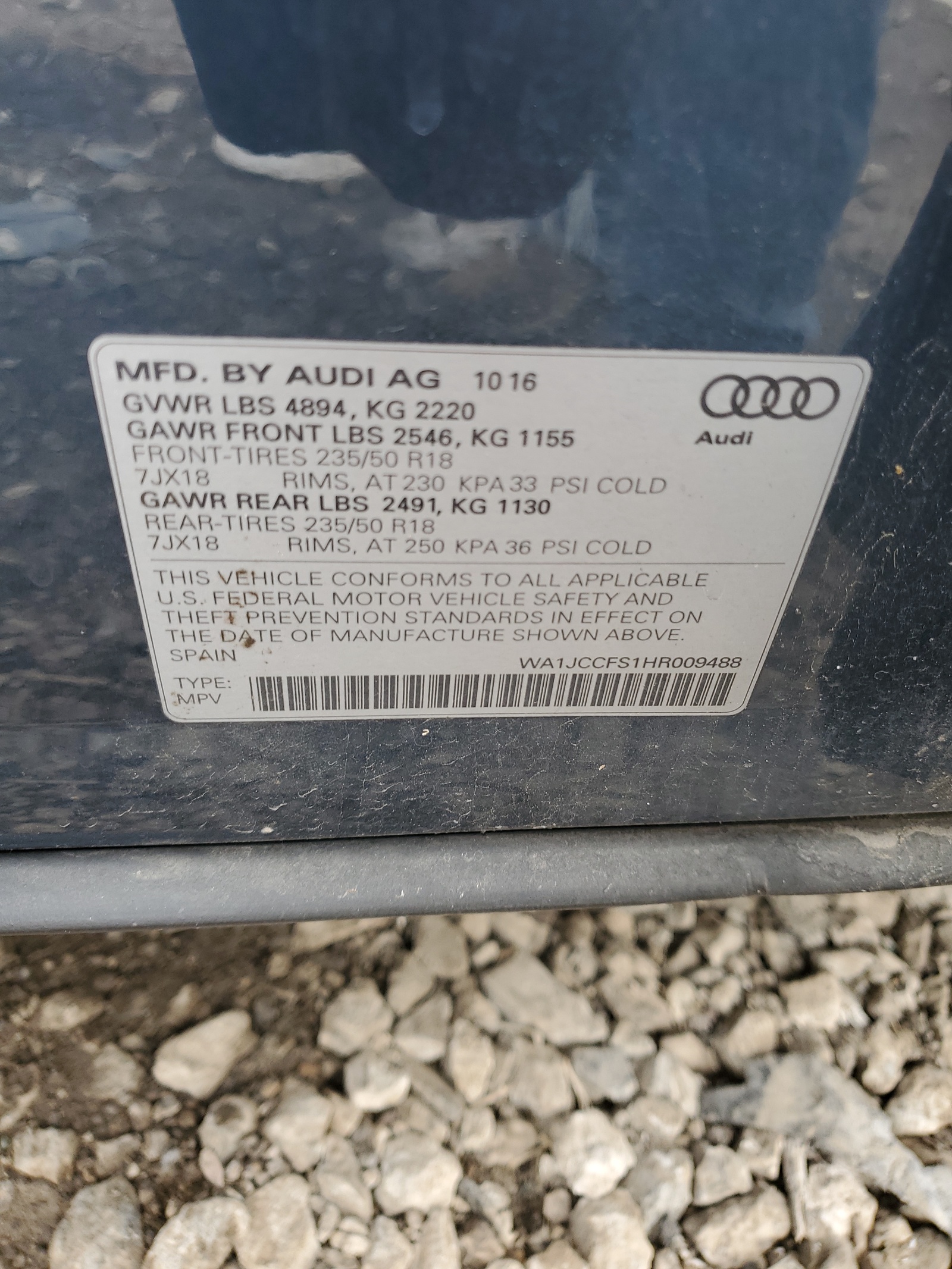 WA1JCCFS1HR009488 2017 Audi Q3 Premium Plus