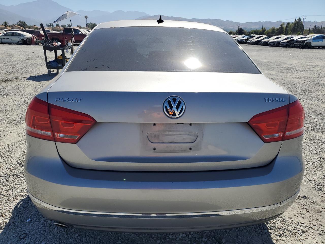 2013 Volkswagen Passat Sel VIN: 1VWCN7A30DC138560 Lot: 67390744