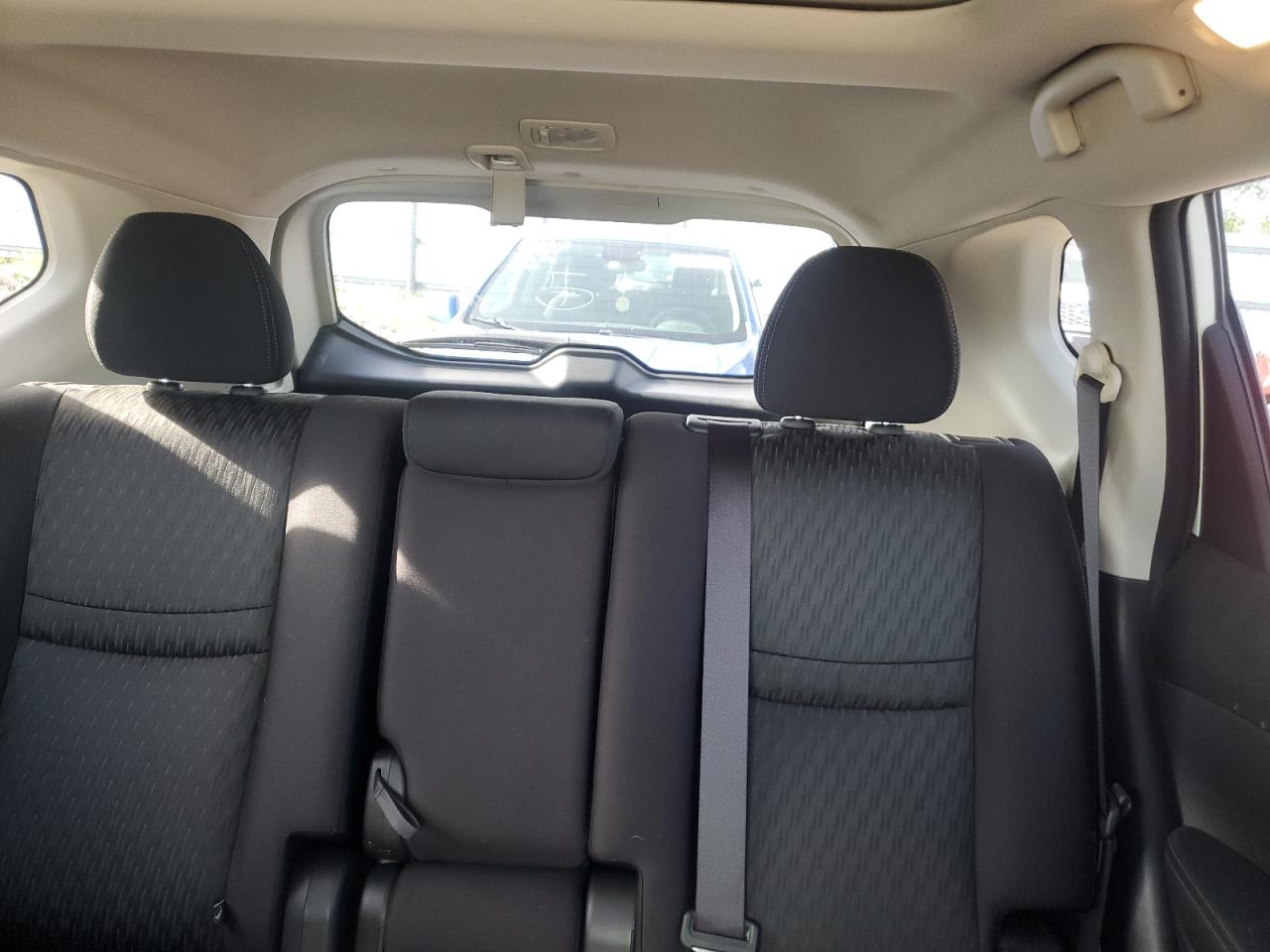 2020 Nissan Rogue S VIN: JN8AT2MT7LW013233 Lot: 66168694