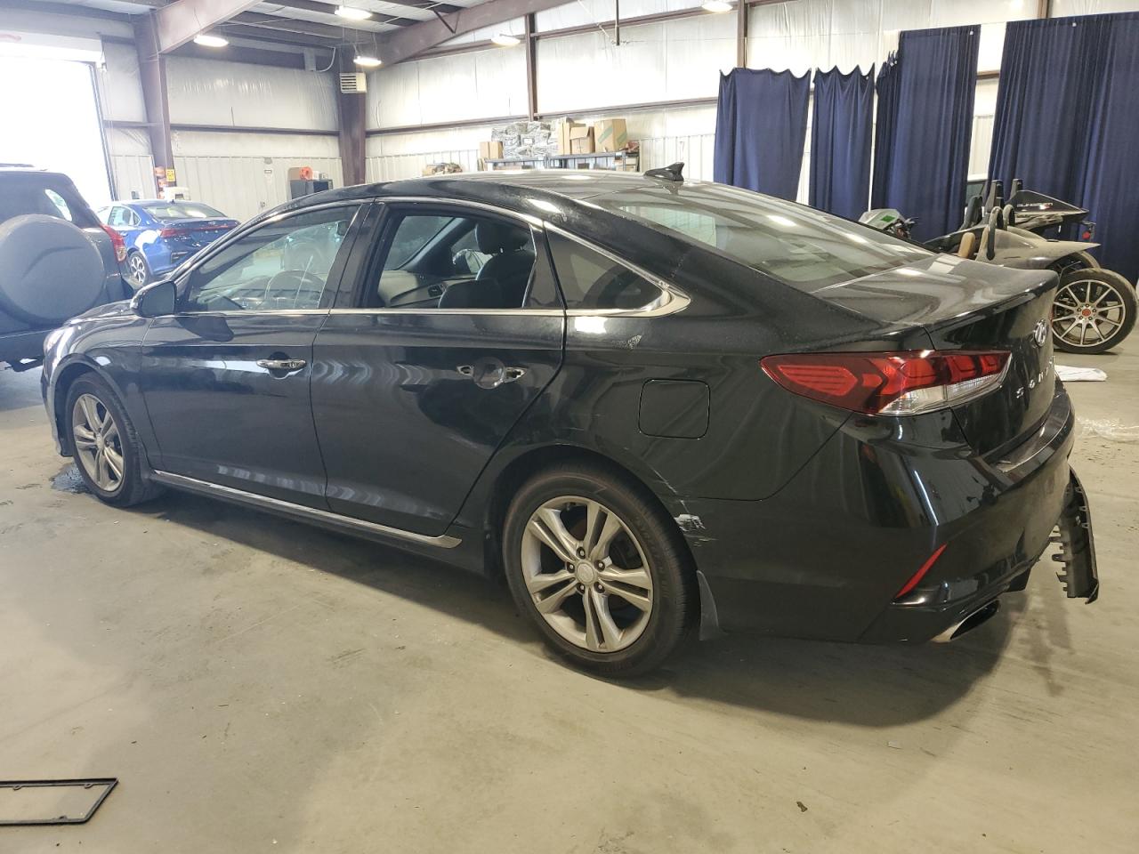 5NPE34AF2KH760525 2019 HYUNDAI SONATA - Image 2