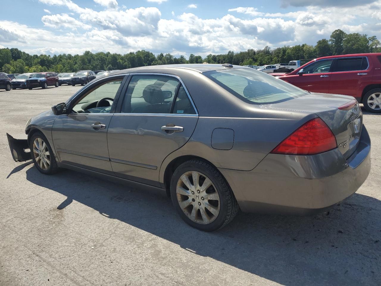 2007 Honda Accord - Image 2