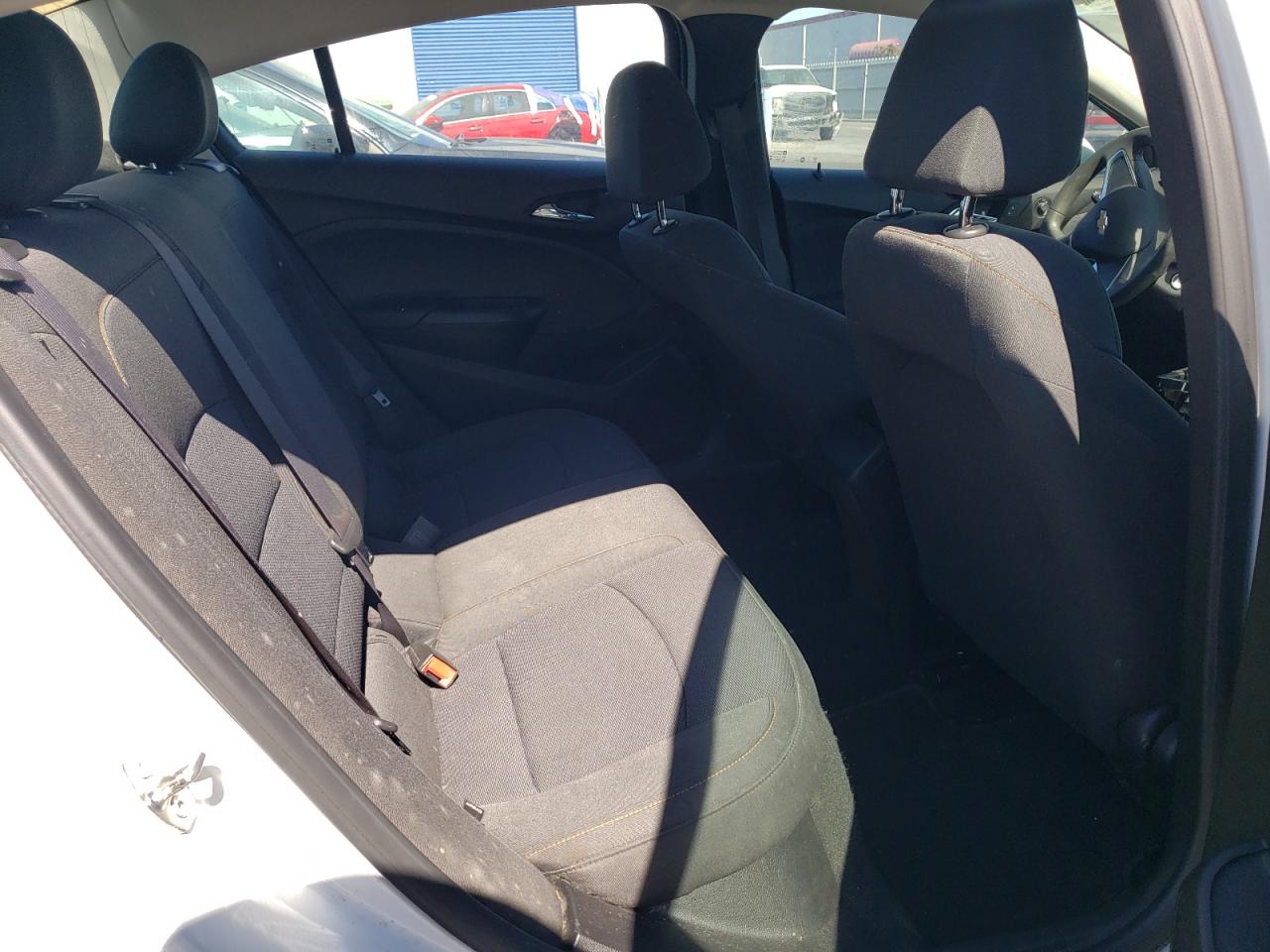 2017 Chevrolet Cruze - Image 10