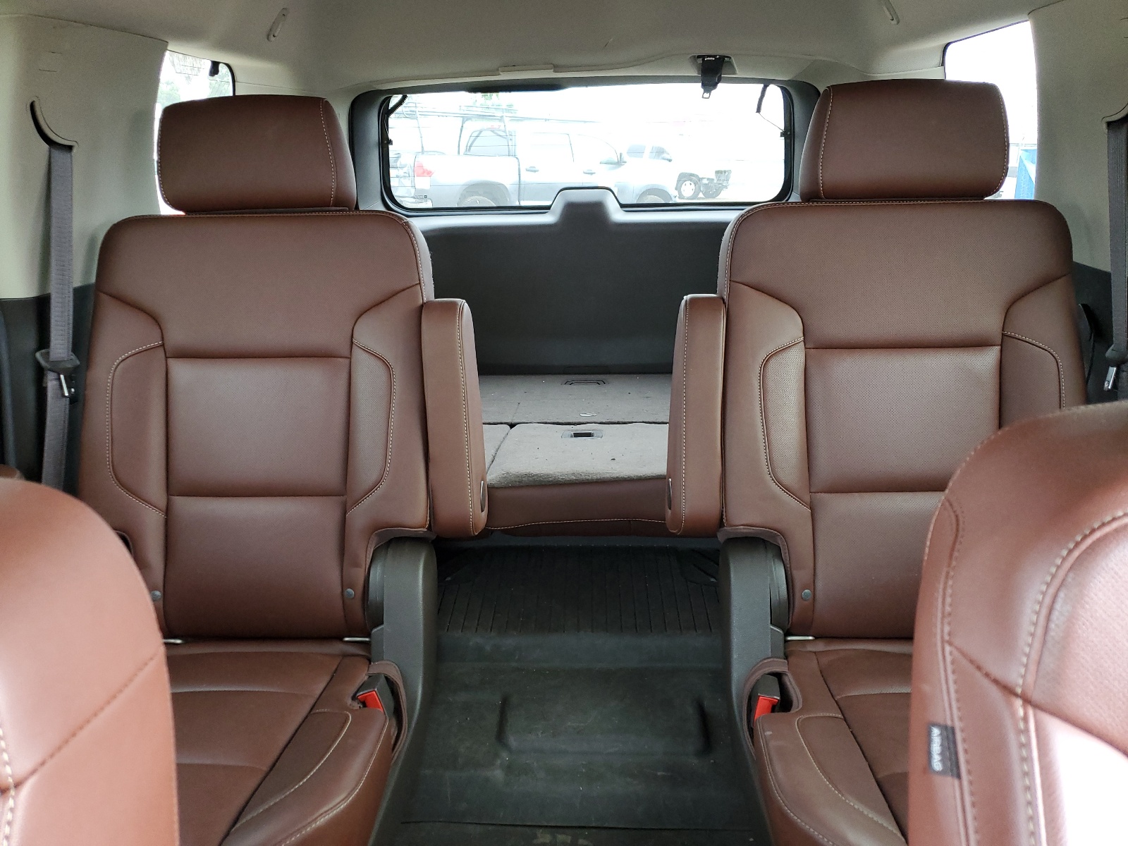 1GNSCCKC6JR233720 2018 Chevrolet Tahoe C1500 Premier