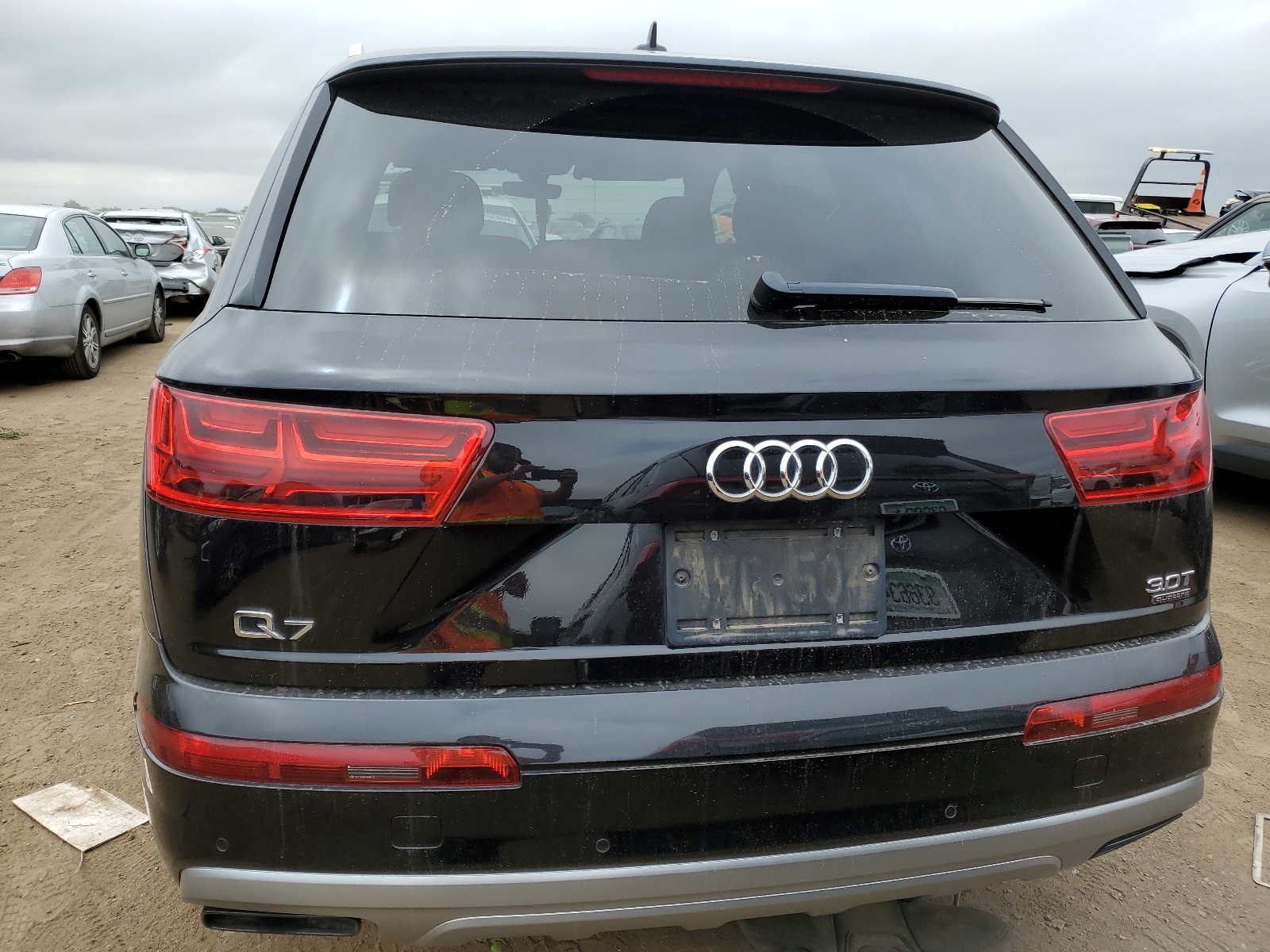 WA1VAAF74JD045928 2018 Audi Q7 Prestige