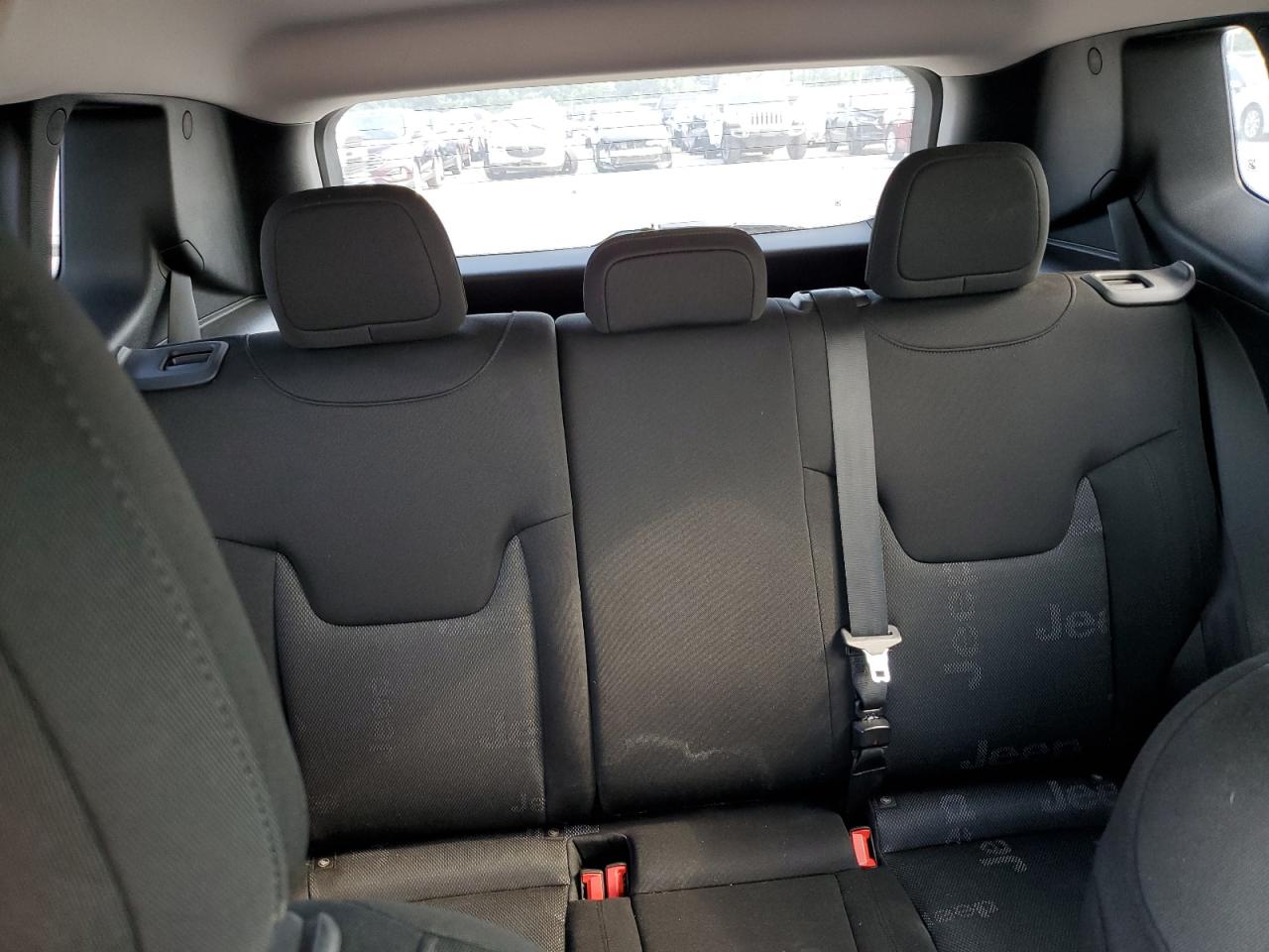 ZACCJABTXGPD98233 2016 Jeep Renegade Latitude