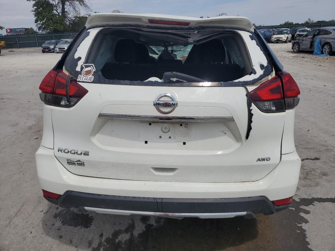 2017 Nissan Rogue S VIN: JN8AT2MV2HW011303 Lot: 67351464