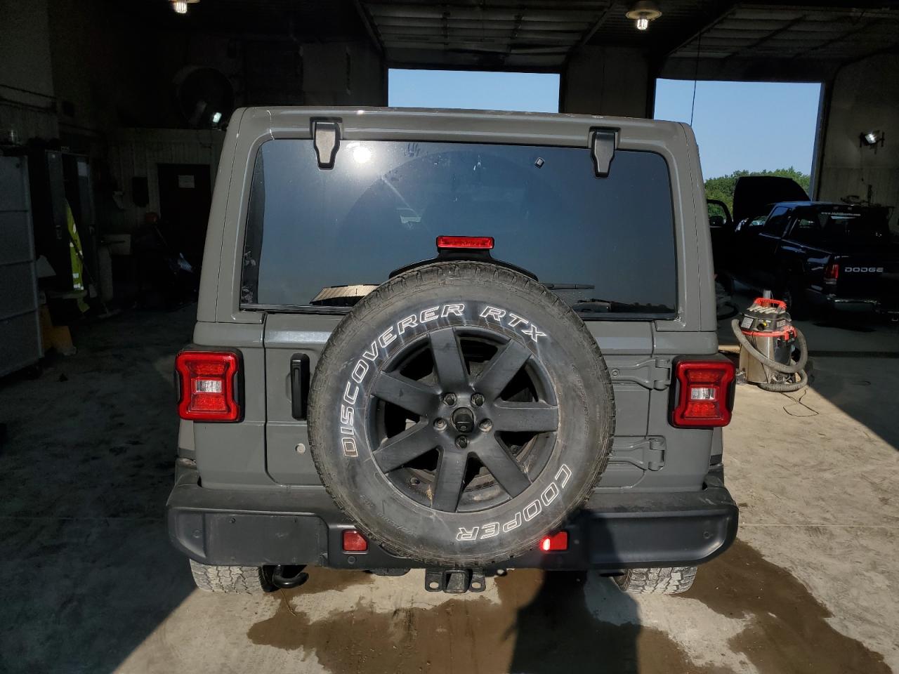 2019 Jeep Wrangler Unlimited Sahara VIN: 1C4HJXEG2KW560102 Lot: 69412234