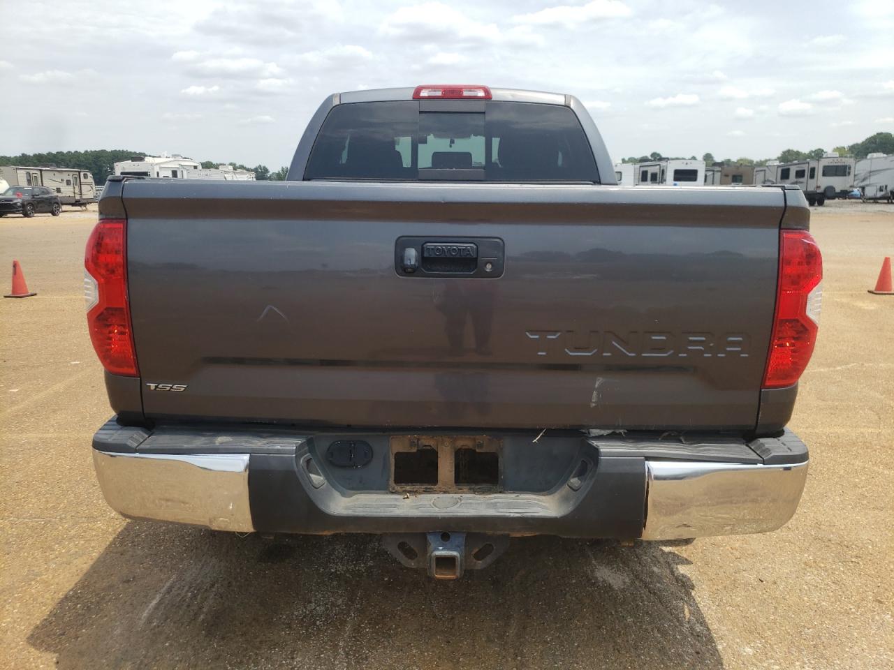 2014 Toyota Tundra - Image 6