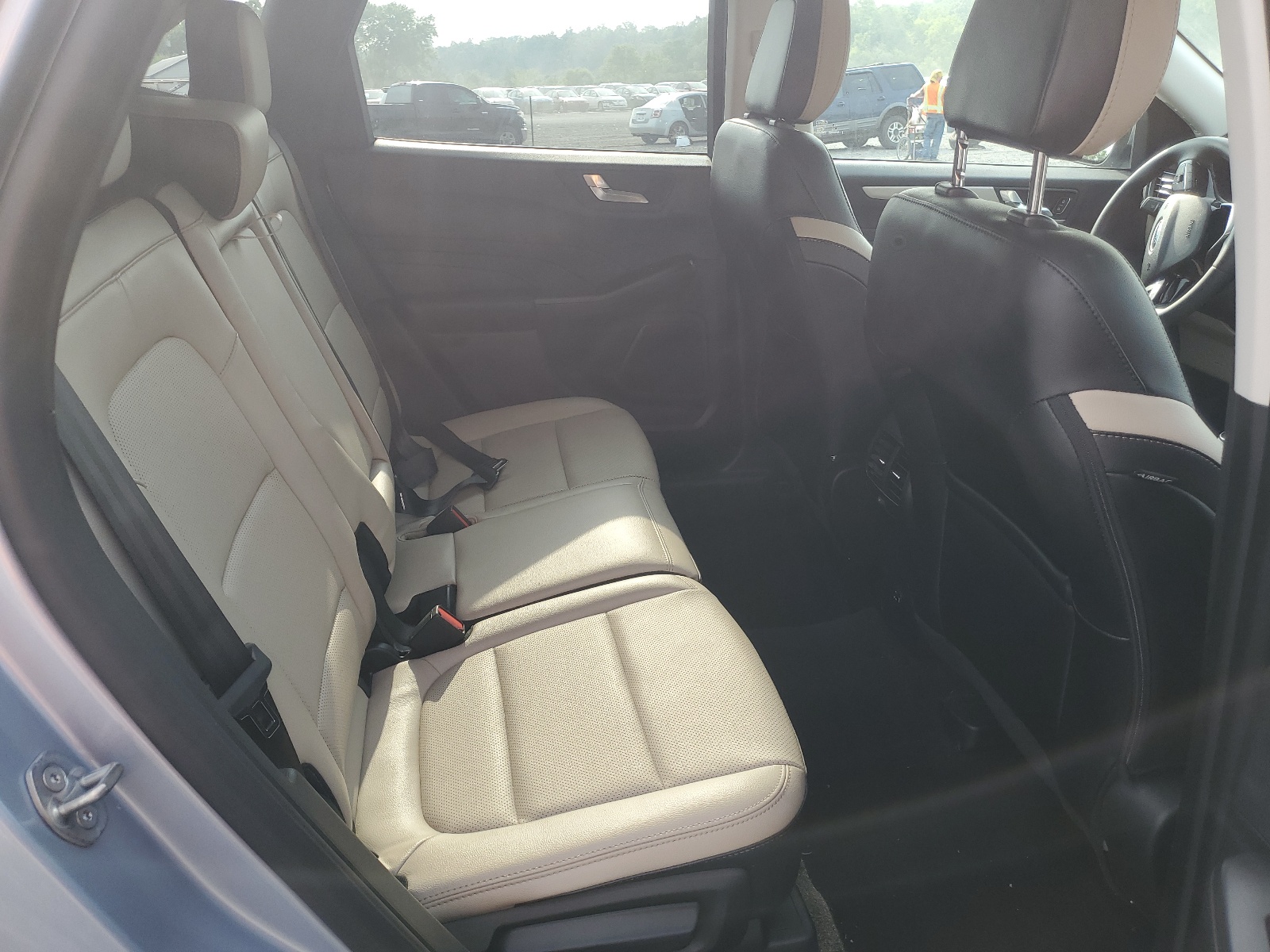 1FMCU9H60NUB39801 2022 Ford Escape Sel