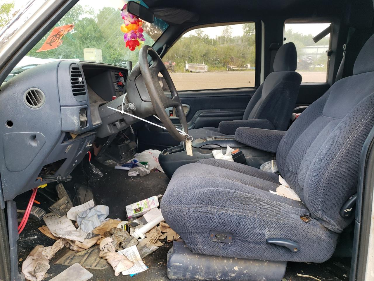 1995 Chevrolet Gmt-400 C1500 VIN: 2GCEC19K8S1257311 Lot: 66113024