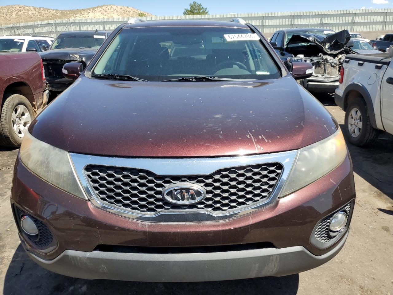 2011 Kia Sorento Base VIN: 5XYKTCA11BG037077 Lot: 67544784