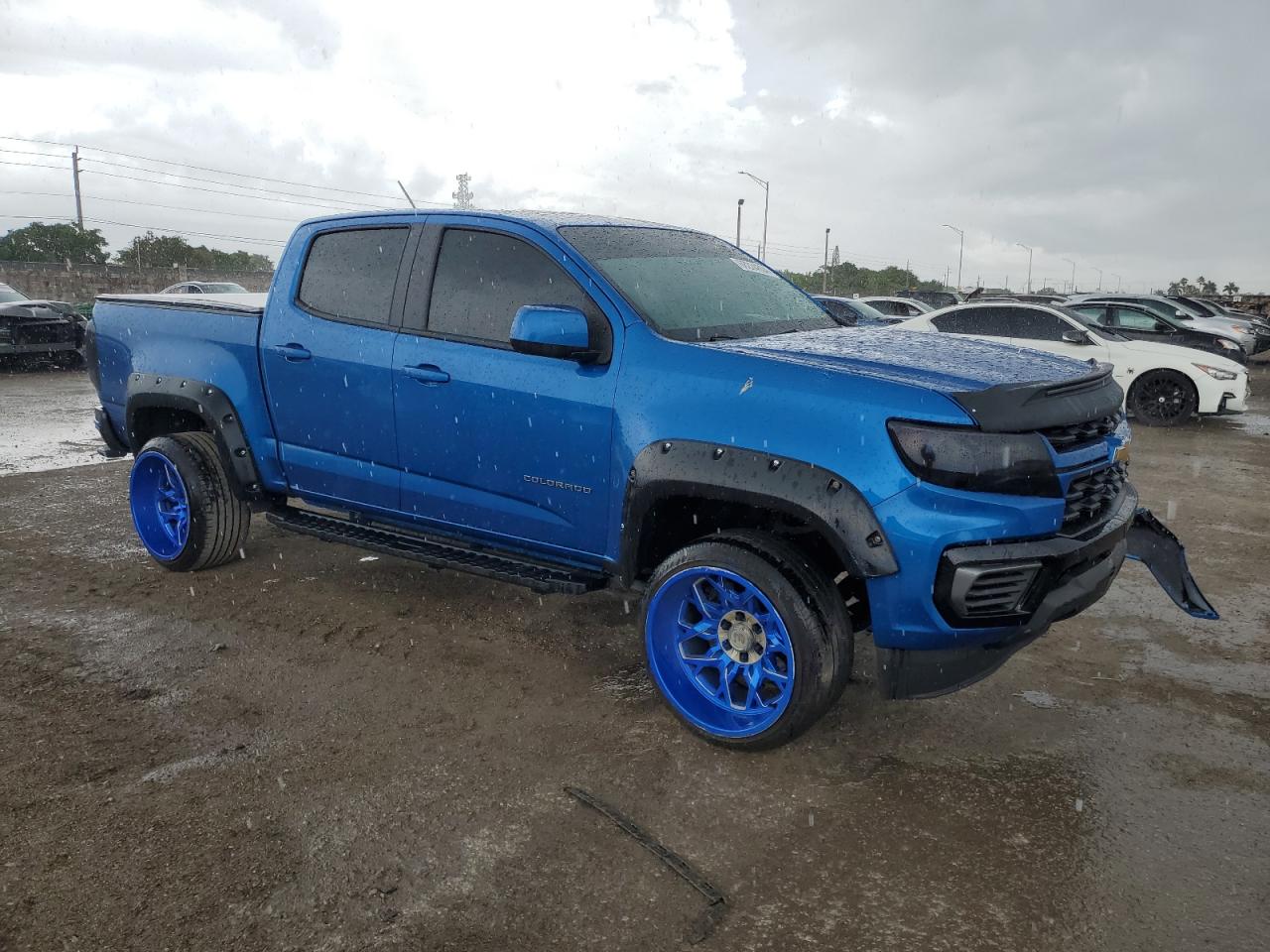 2022 Chevrolet Colorado - Image 4