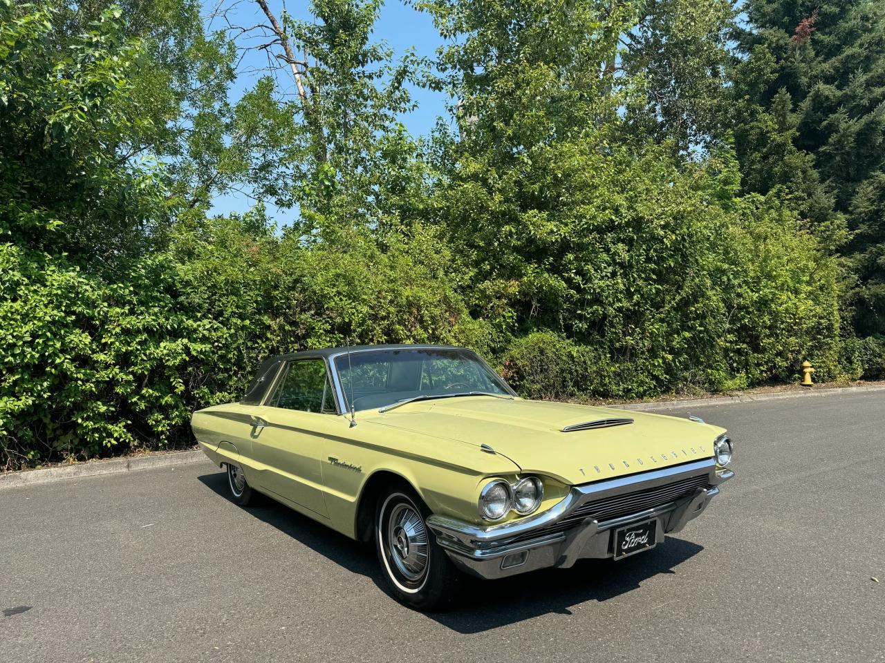 1964 Ford T-Bird VIN: 4Y87Z179924 Lot: 66981084