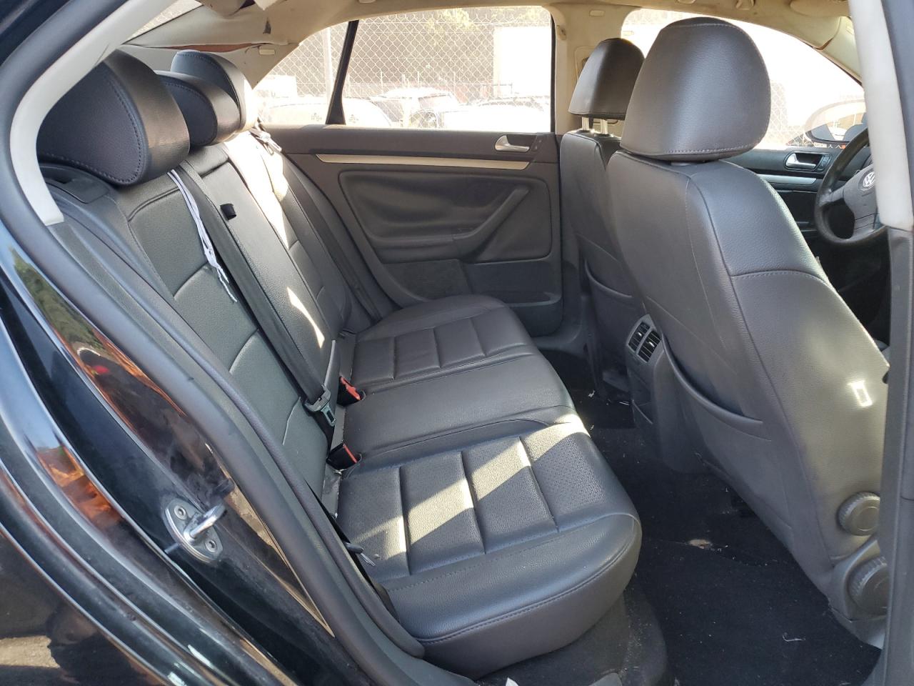 2007 Volkswagen Jetta 2.5 Option Package 1 VIN: 3VWSG71K77M147451 Lot: 68679584