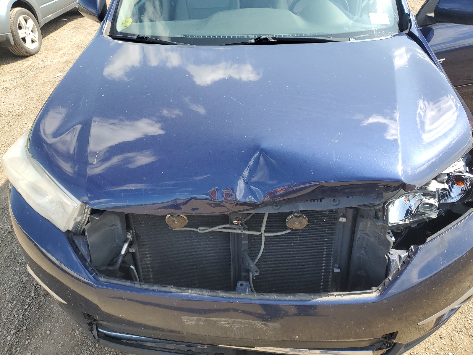 5TDBK3EH9BS088405 2011 Toyota Highlander Base