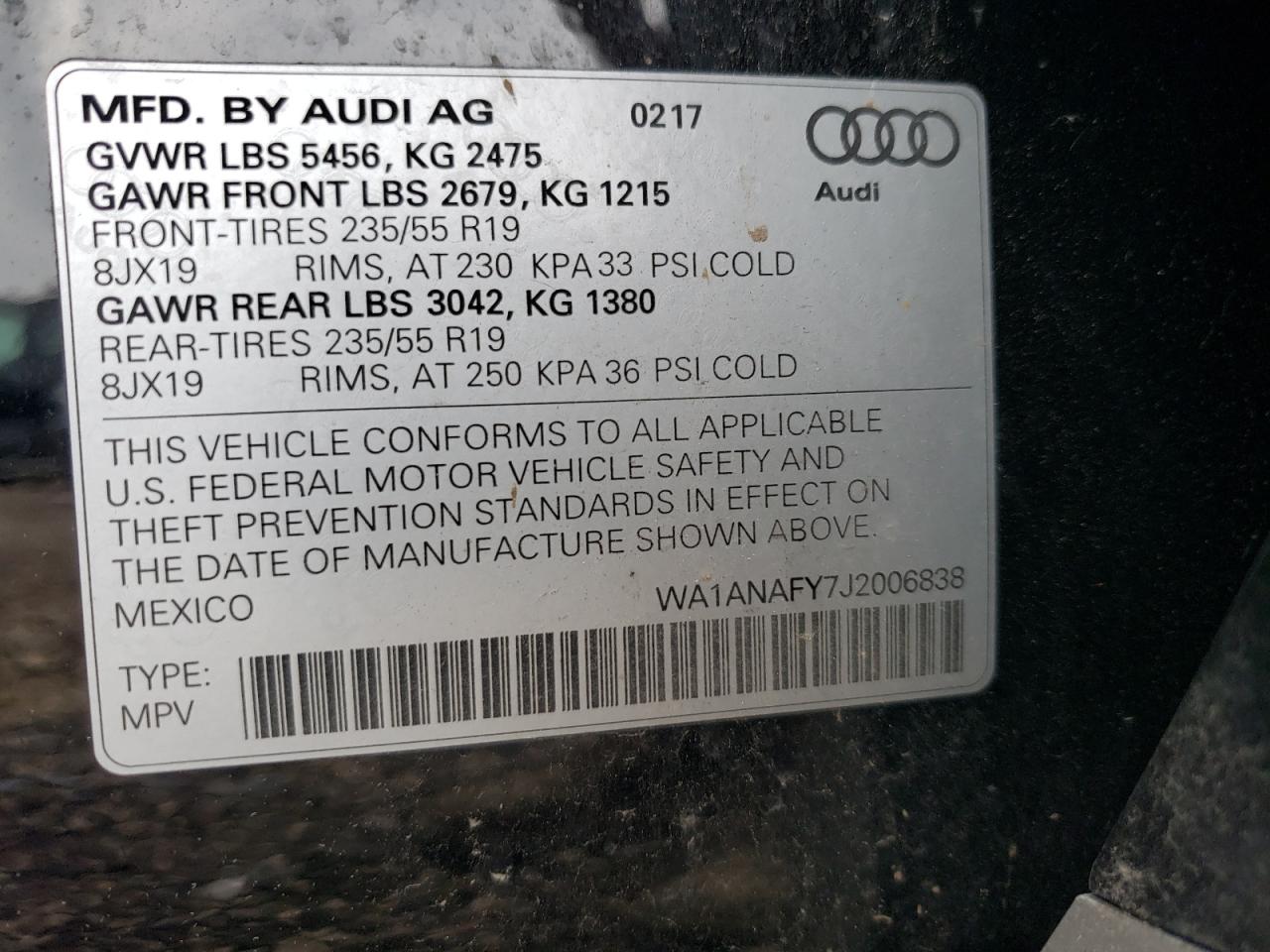 WA1ANAFY7J2006838 2018 Audi Q5 Premium