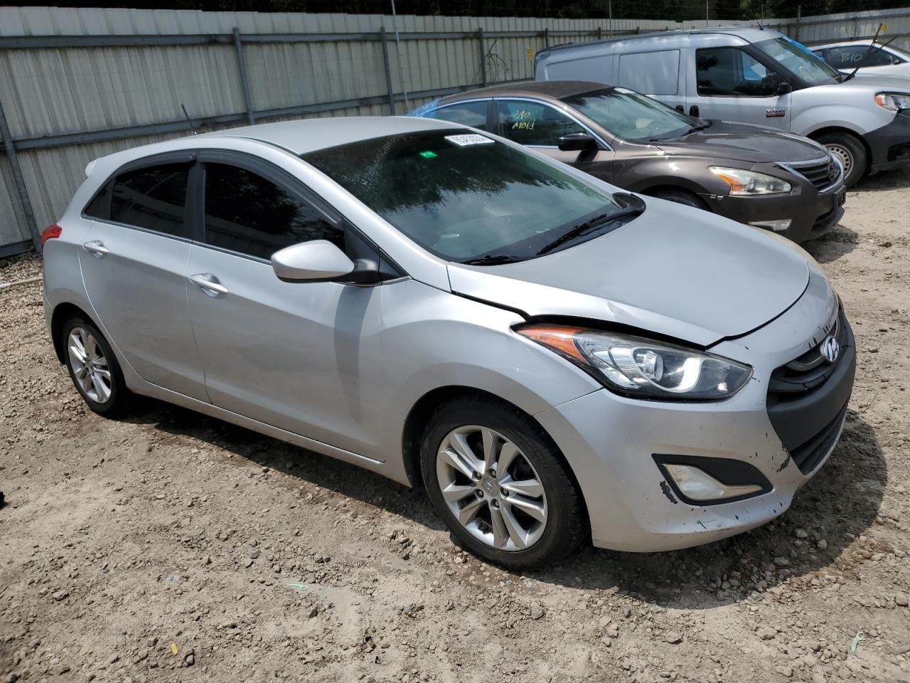 2015 Hyundai Elantra - Image 4