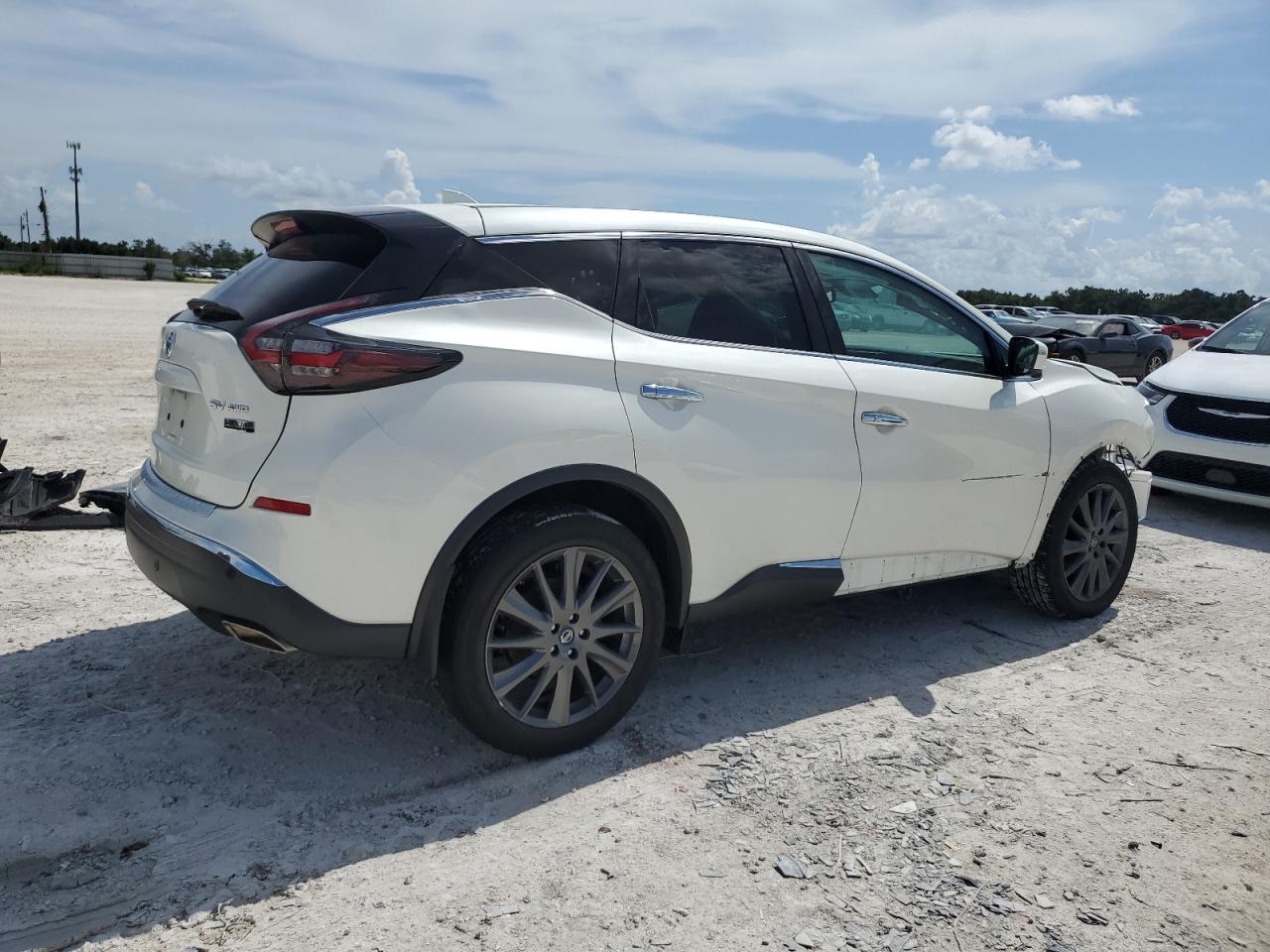 5N1AZ2BSXMC114107 Nissan Murano SV 3