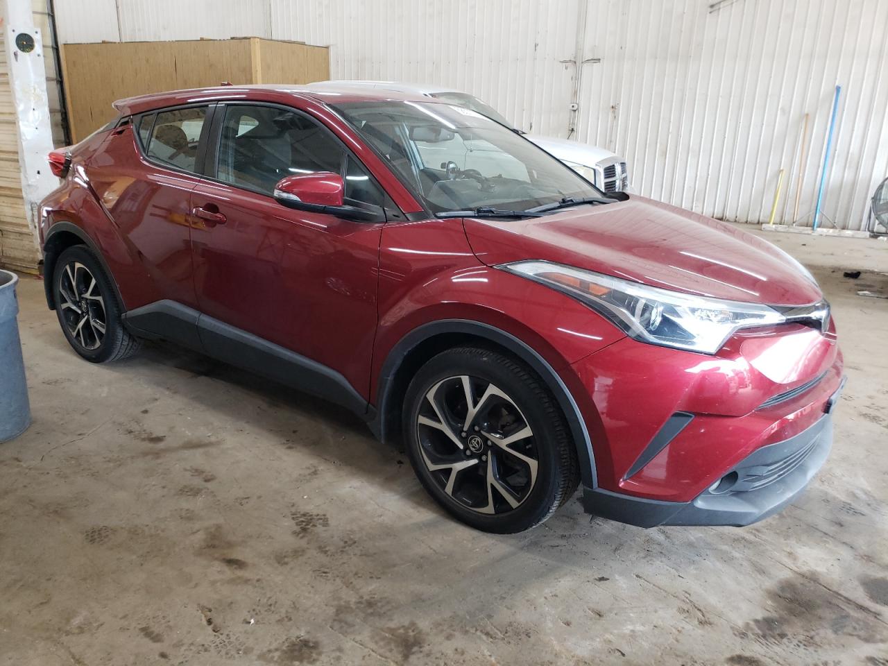 NMTKHMBXXJR019915 2018 Toyota C-Hr Xle