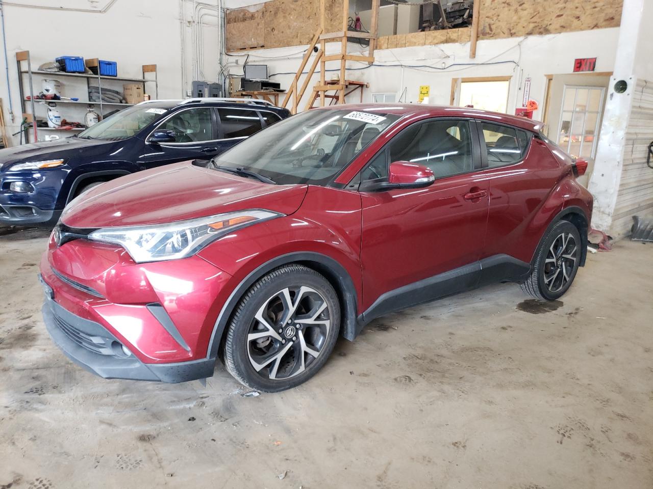 NMTKHMBXXJR019915 2018 Toyota C-Hr Xle